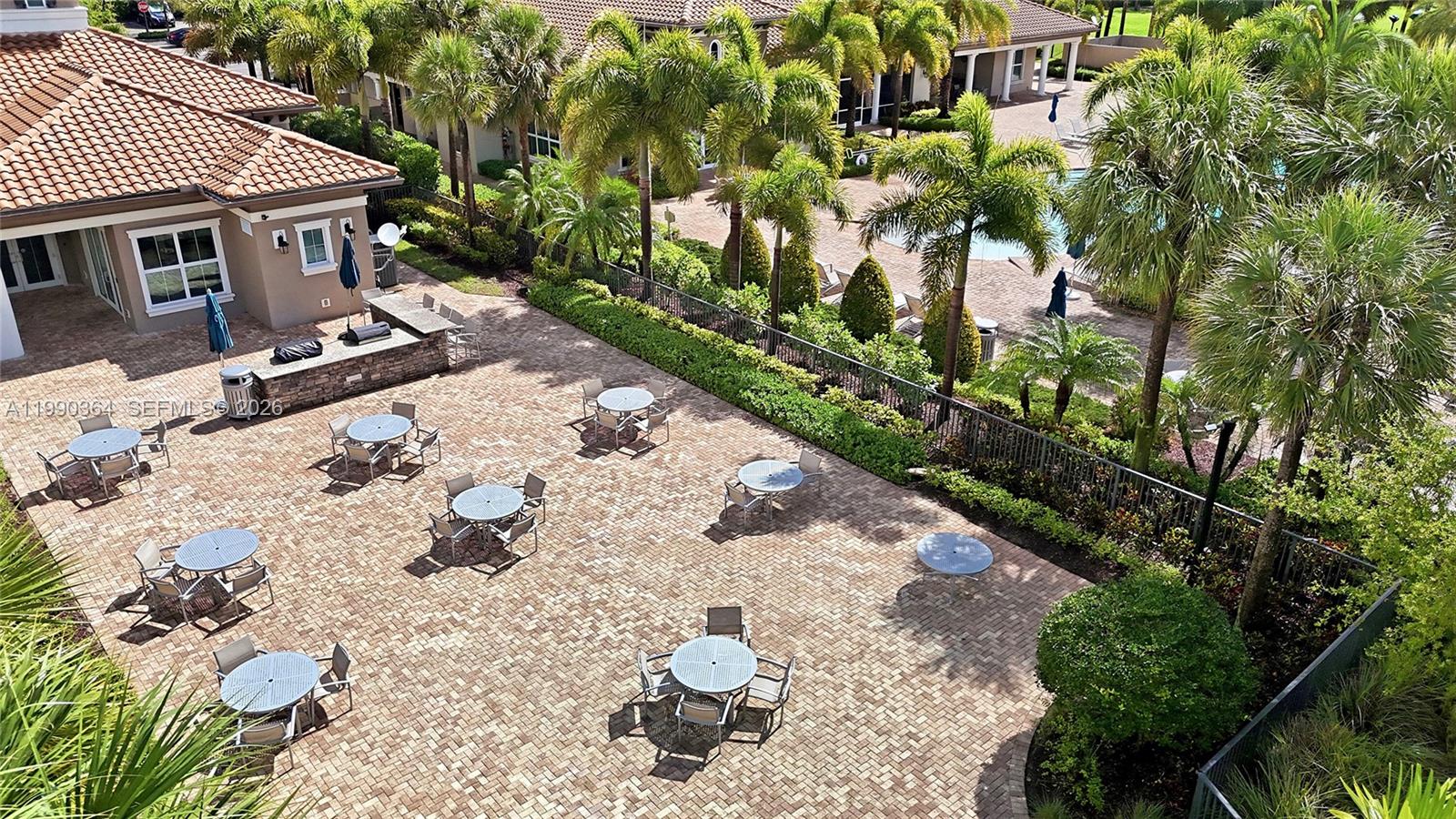 1200 Hillcrest Ct #306 Hollywood, FL 33021