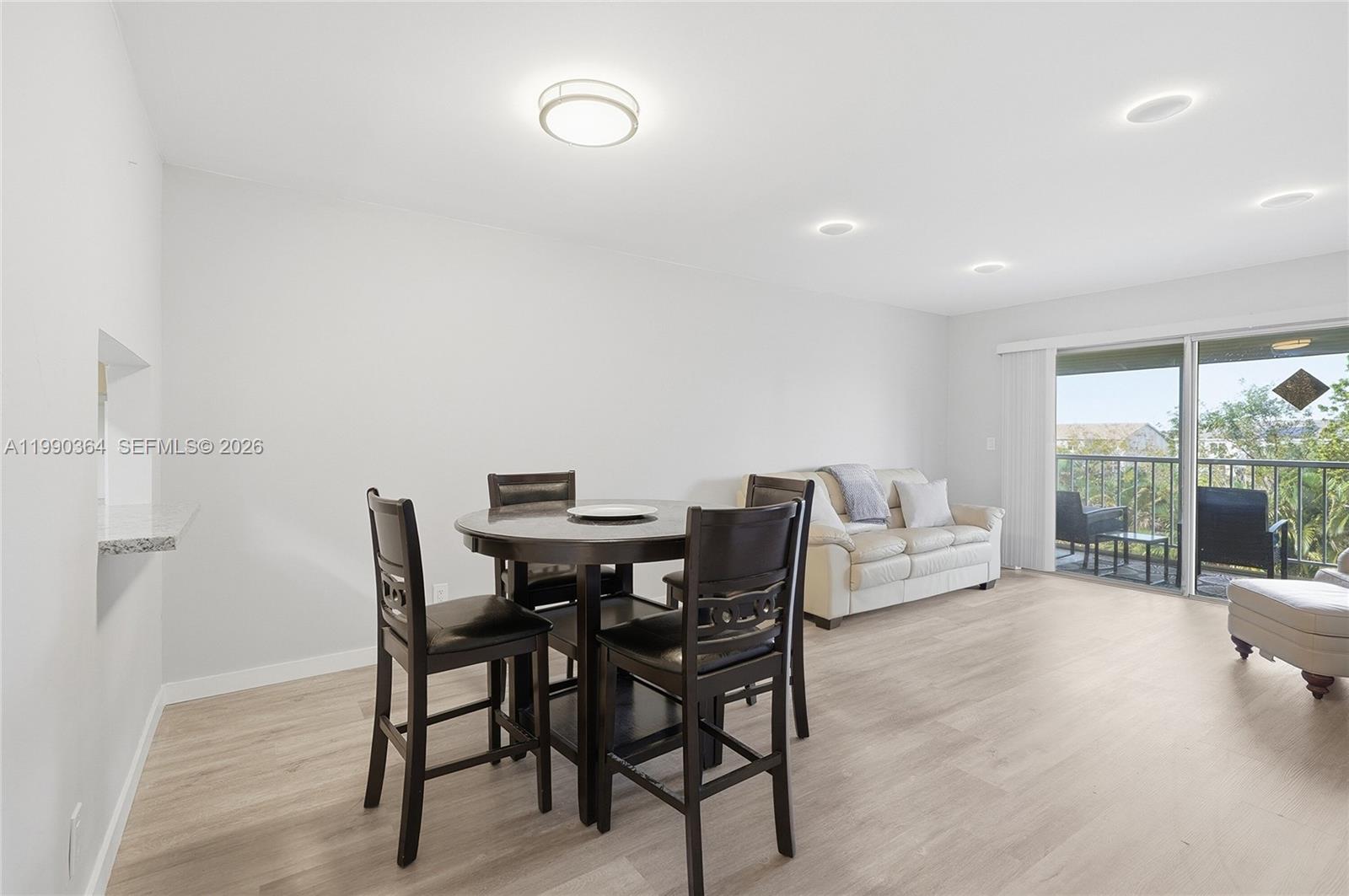 1200 Hillcrest Ct #306 Hollywood, FL 33021