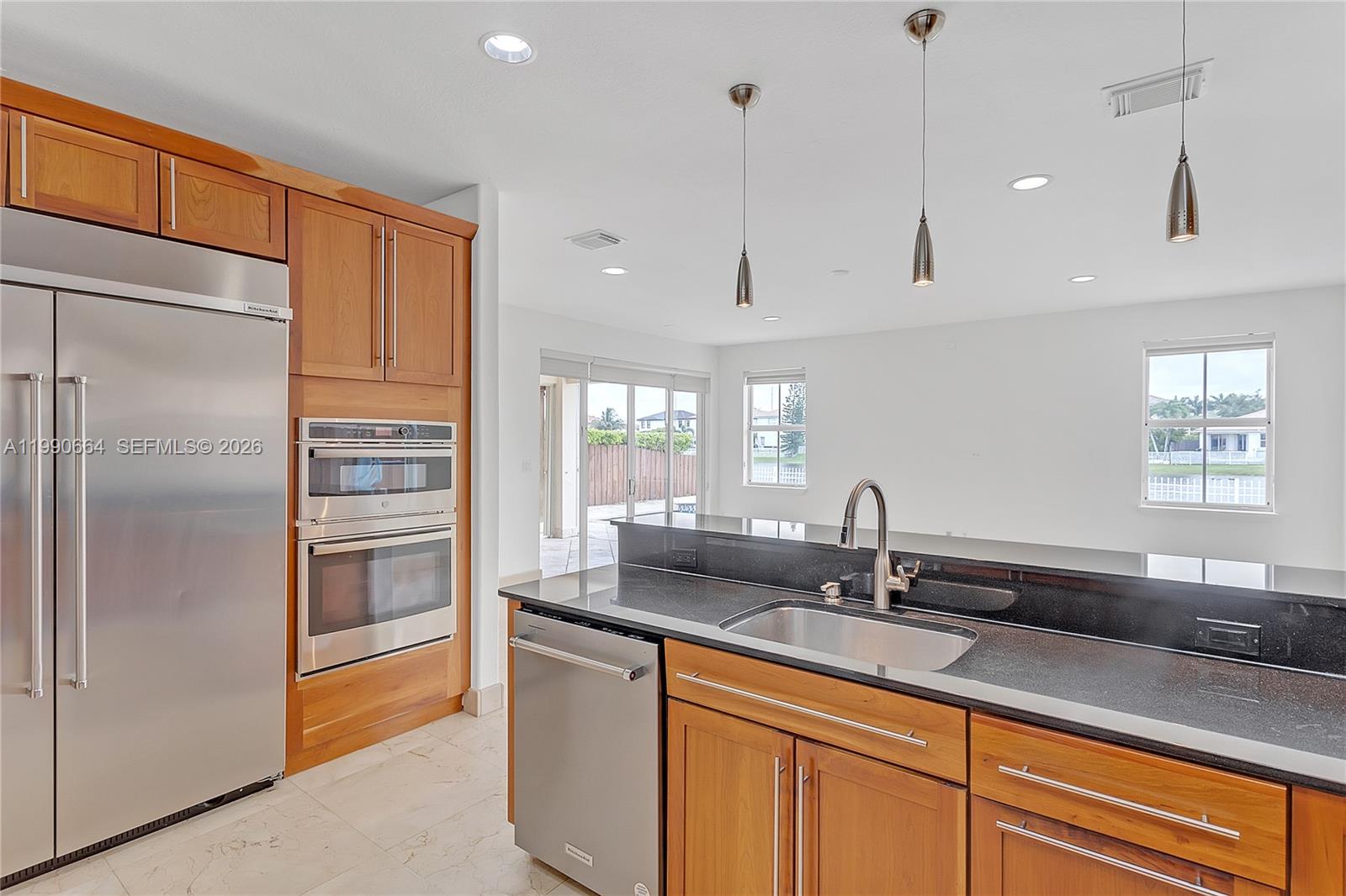 11304 NW 79th Ln Doral, FL 33178