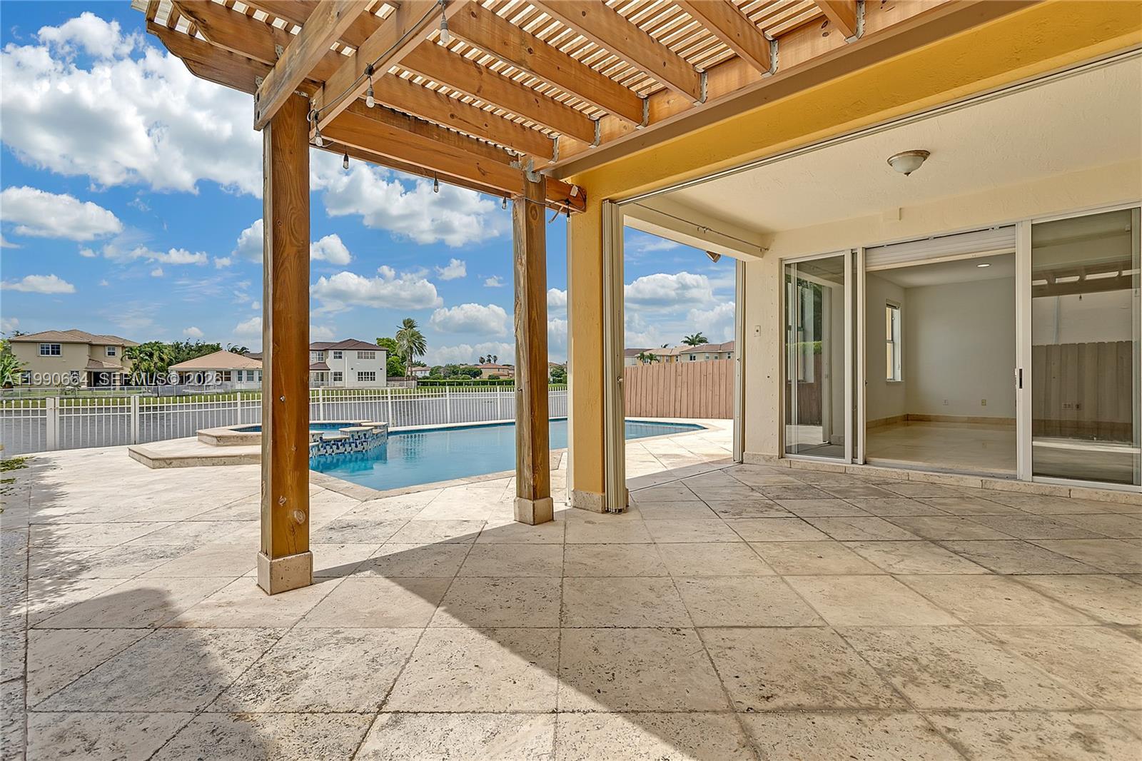 11304 NW 79th Ln Doral, FL 33178