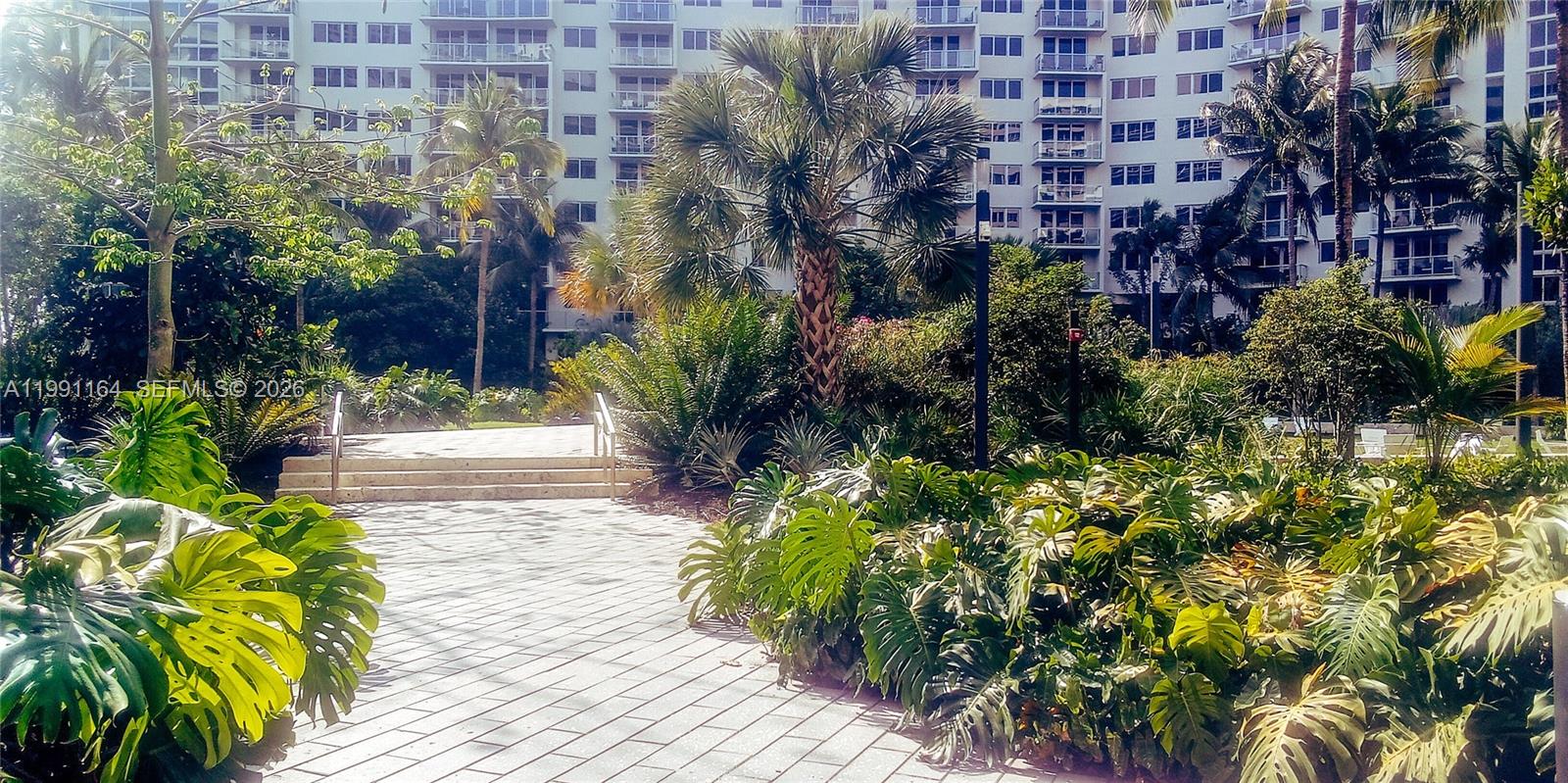 image Flamingo South Beach2