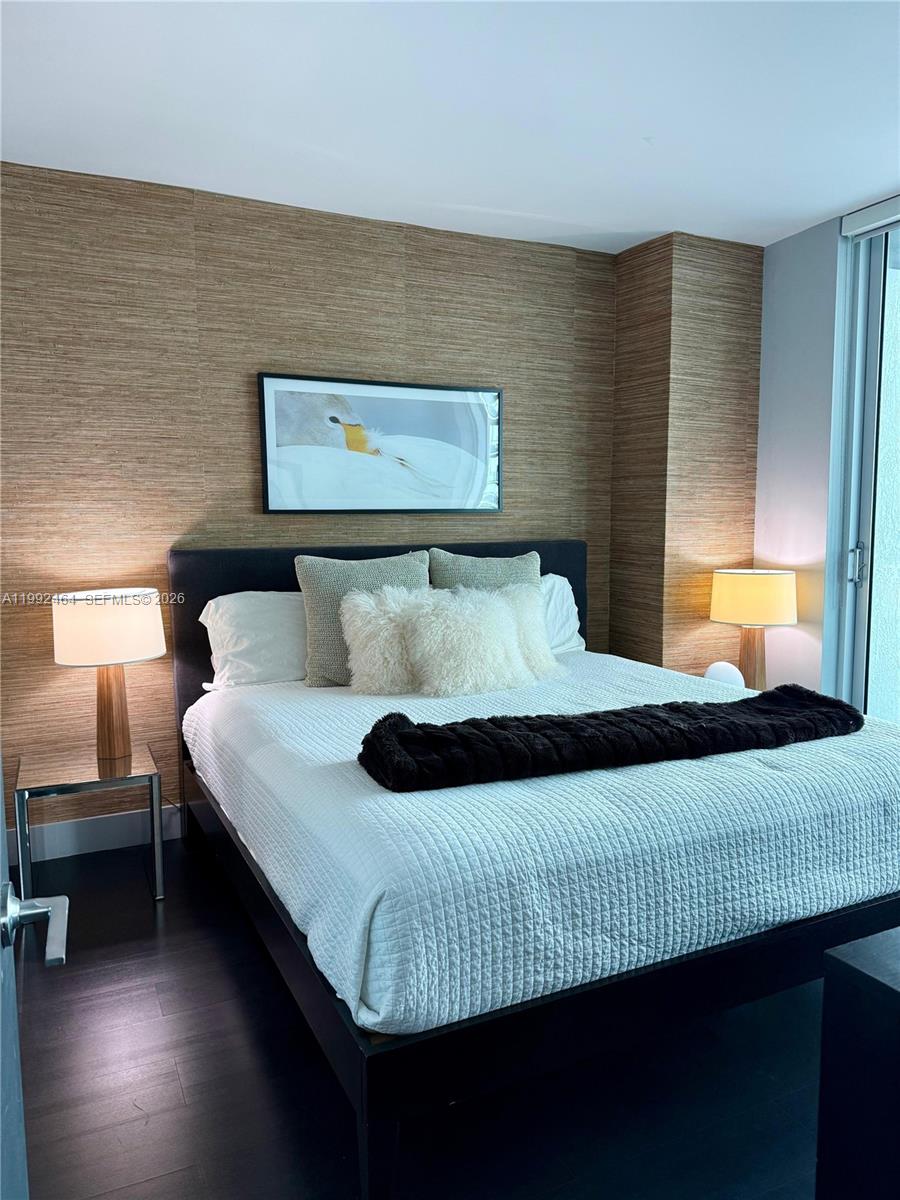 image 500 Brickell West16