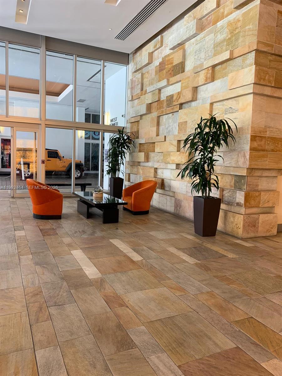 image 500 Brickell West23