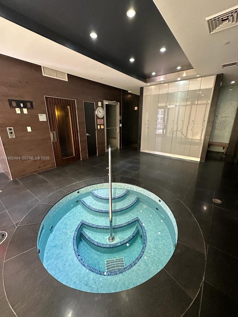 image 500 Brickell West29