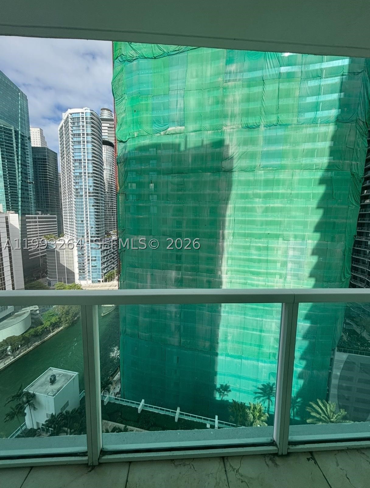 image Brickell on the River North9