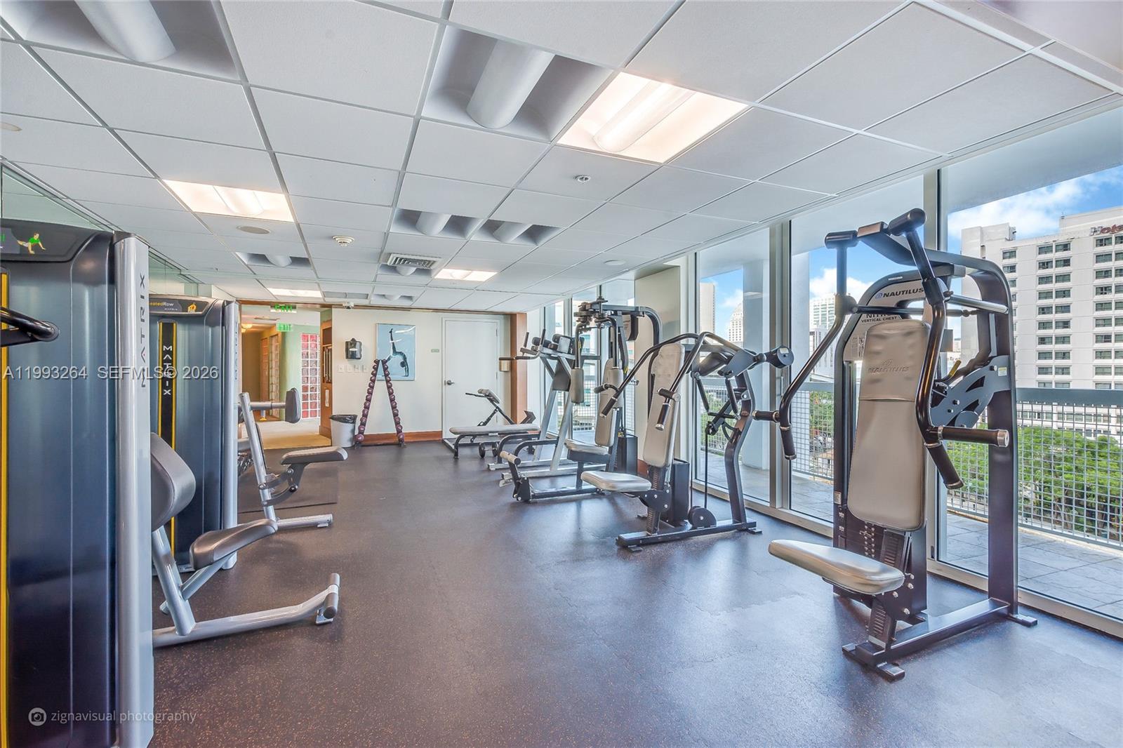 image Brickell on the River North1