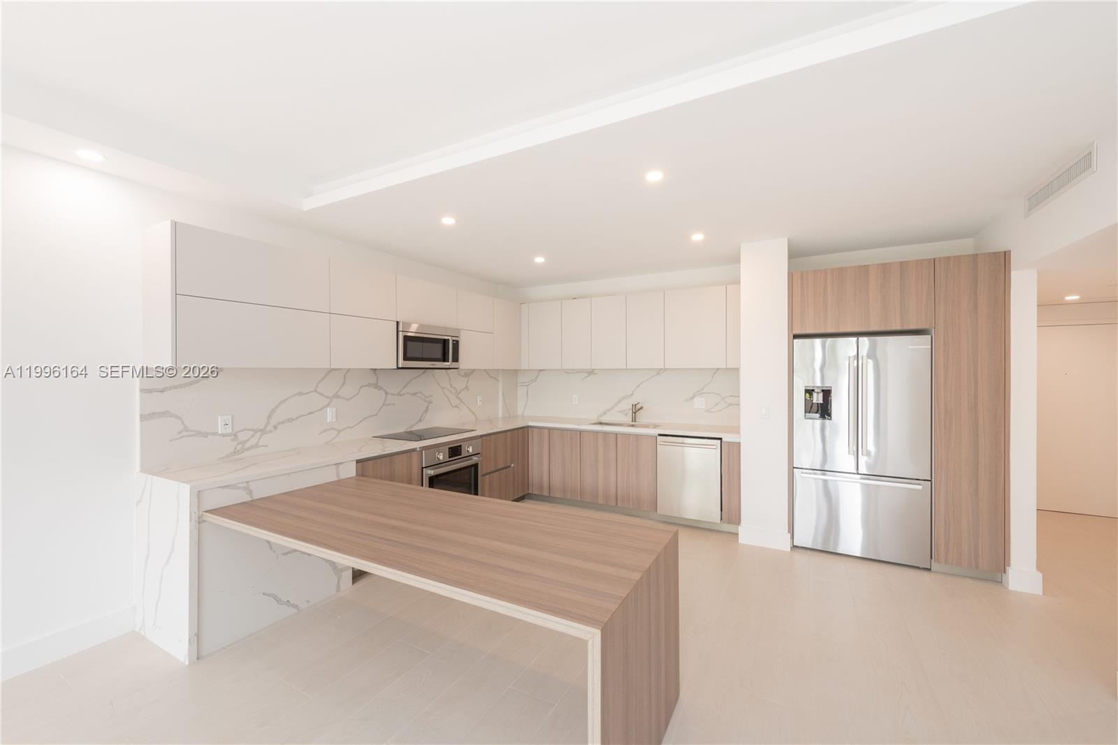 image Emerald Bay at Key Colony3