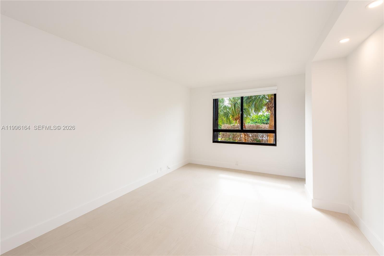 image Emerald Bay at Key Colony8