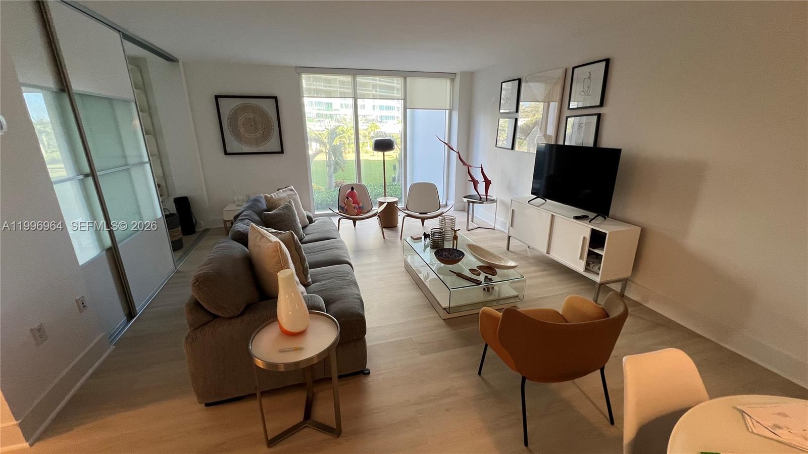 10275 Collins Ave #306