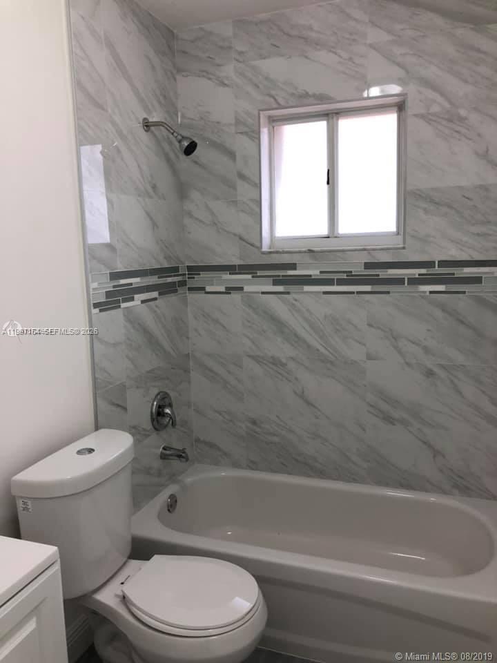 2246 W 74th St #202-10 Hialeah, FL 33016