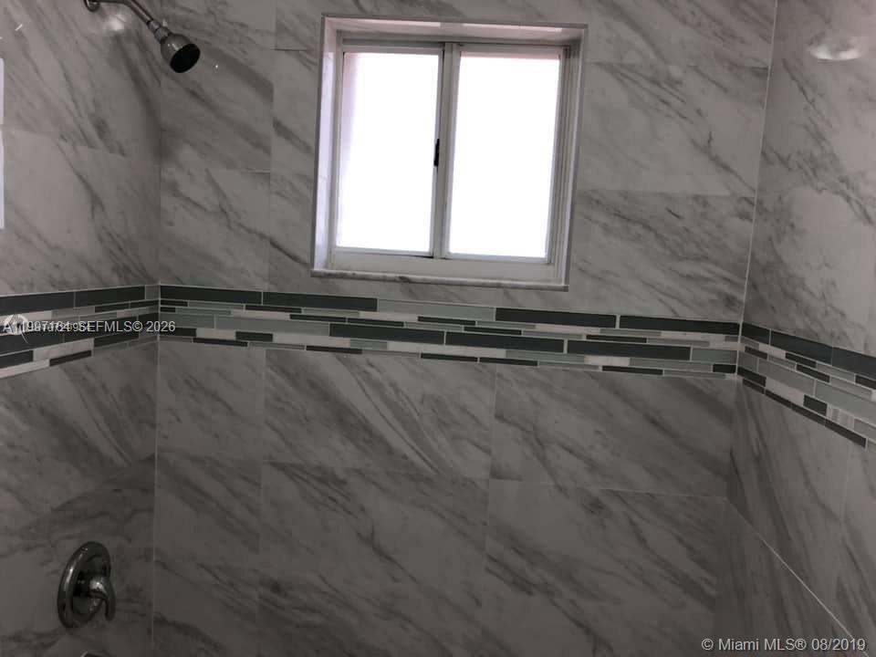 2246 W 74th St #202-10 Hialeah, FL 33016