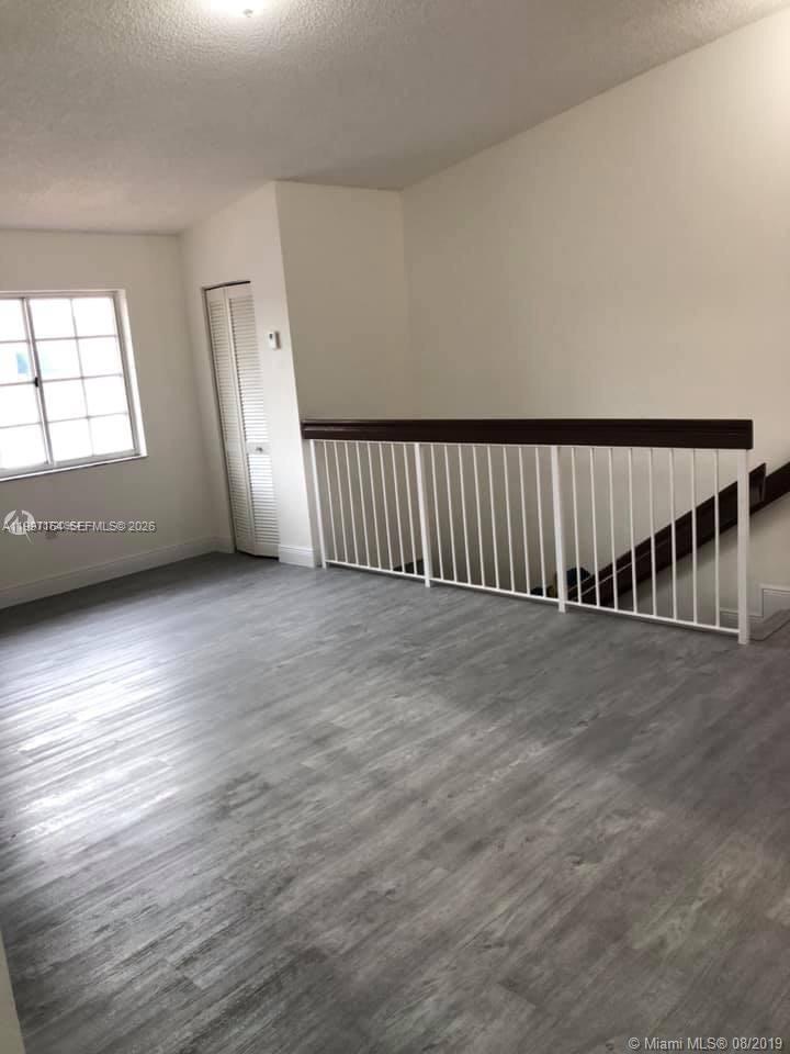 2246 W 74th St #202-10 Hialeah, FL 33016