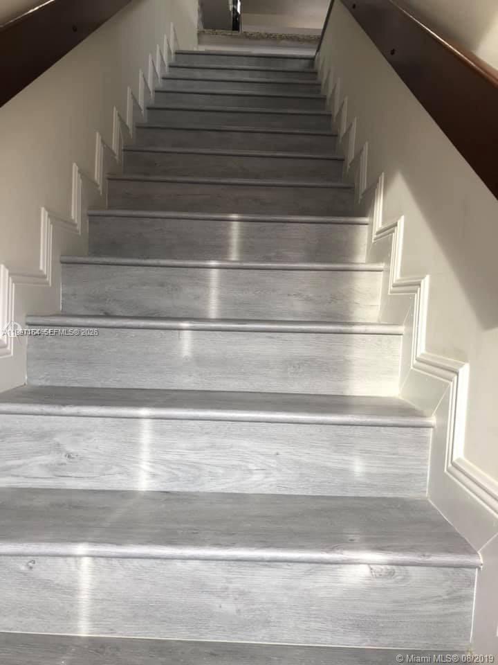 2246 W 74th St #202-10 Hialeah, FL 33016