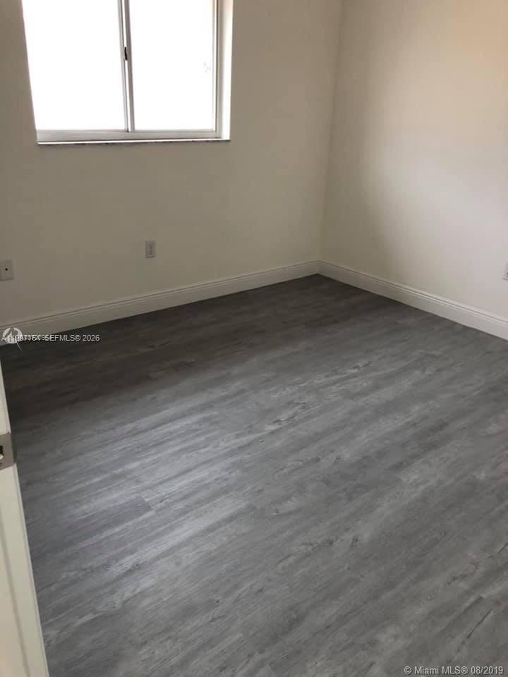 2246 W 74th St #202-10 Hialeah, FL 33016