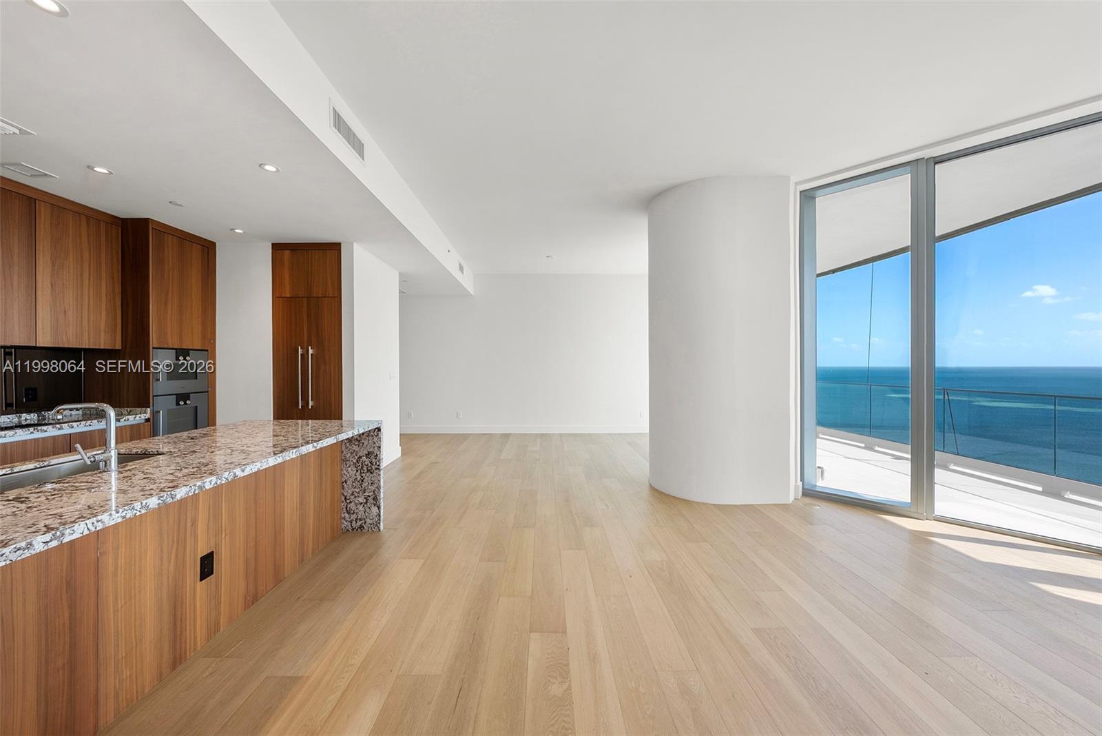 175 SE 25th Rd #2003 Miami, FL 33129