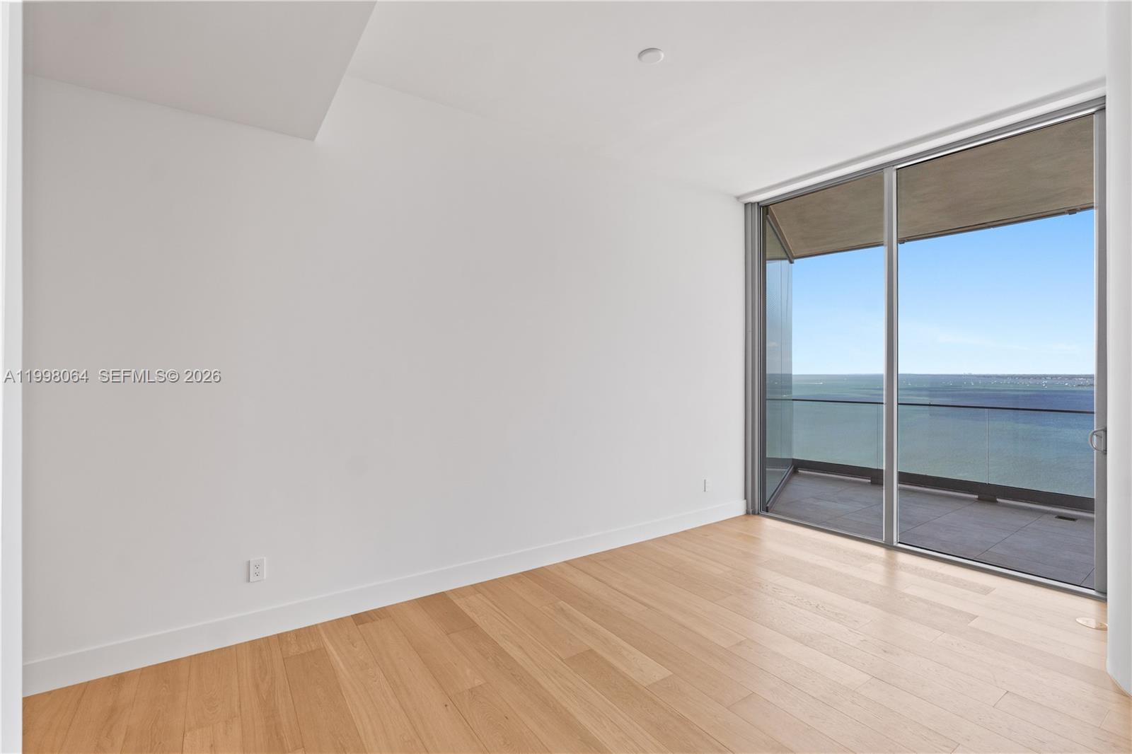 175 SE 25th Rd #2003 Miami, FL 33129