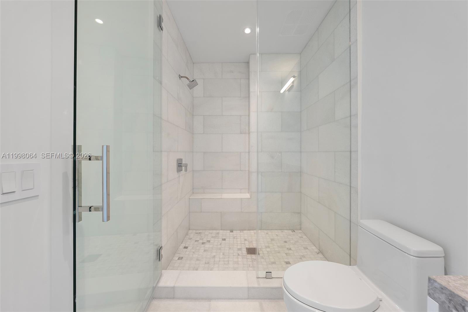 175 SE 25th Rd #2003 Miami, FL 33129