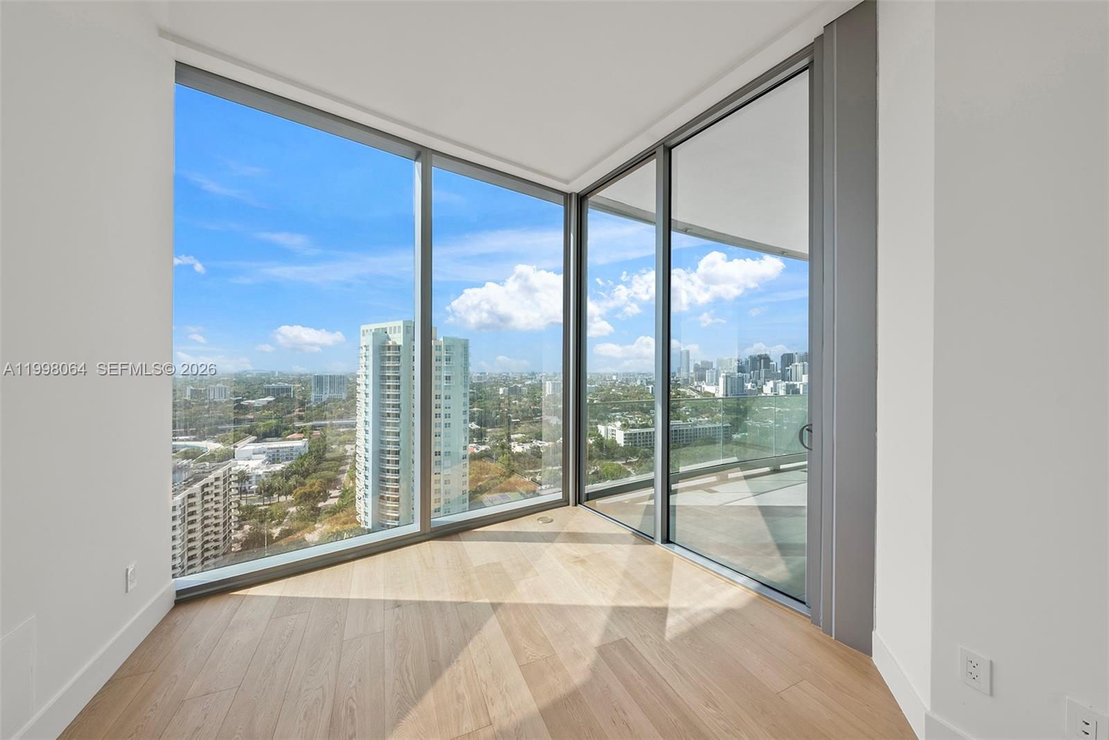 175 SE 25th Rd #2003 Miami, FL 33129