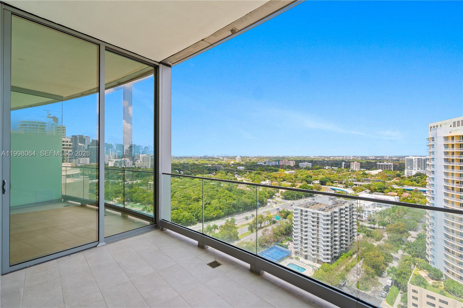 175 SE 25th Rd #2003 Miami, FL 33129