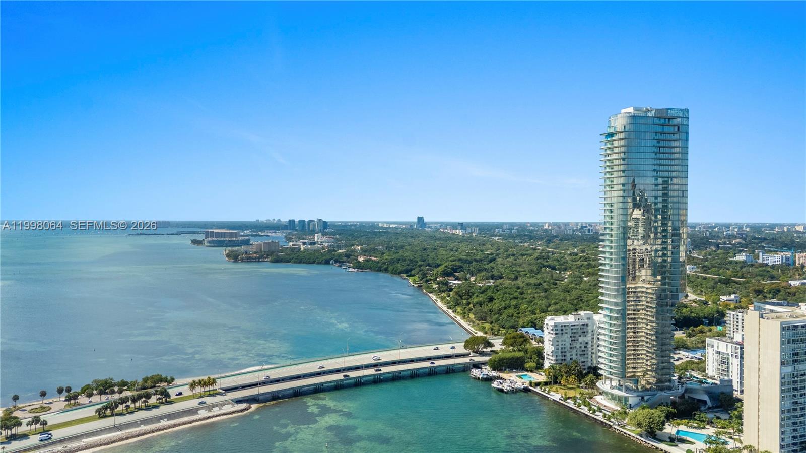 175 SE 25th Rd #2003 Miami, FL 33129