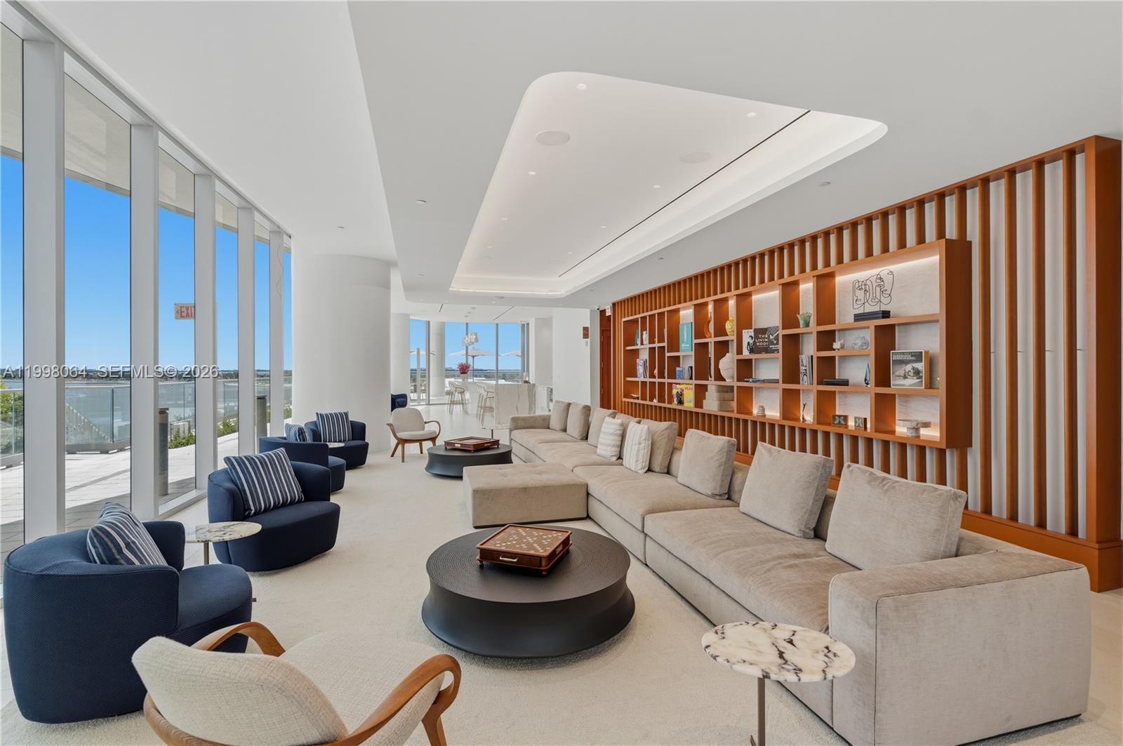 175 SE 25th Rd #2003 Miami, FL 33129