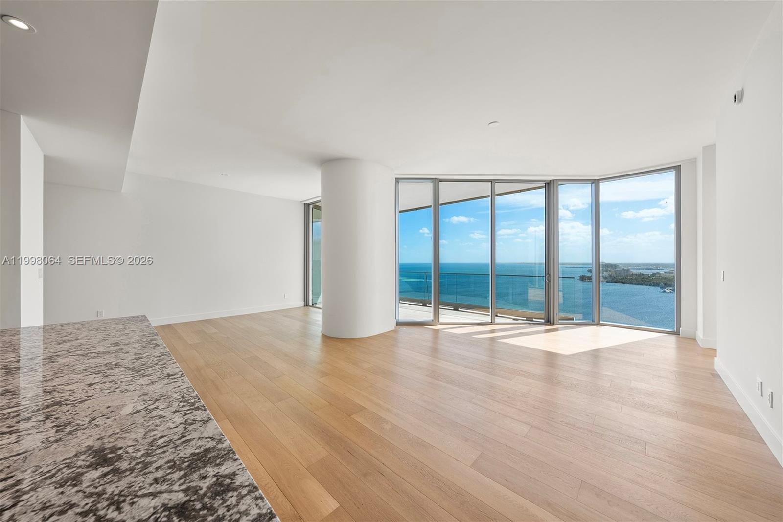 175 SE 25th Rd #2003 Miami, FL 33129