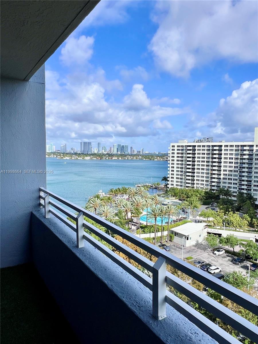 image The Waverly at South Beach12