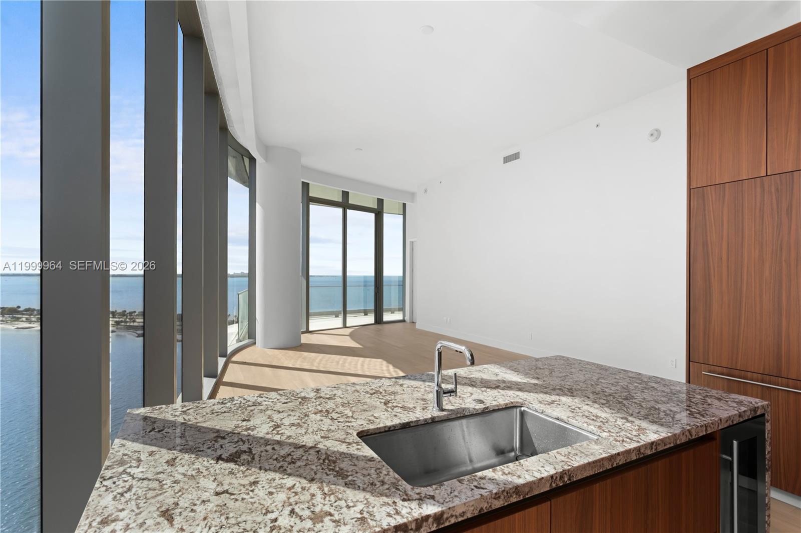 175 SE 25th Rd #1501 Miami, FL 33129