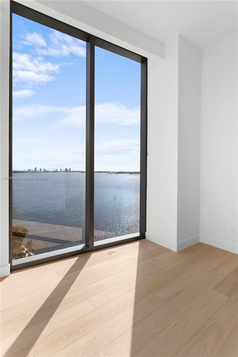 175 SE 25th Rd #1501 Miami, FL 33129