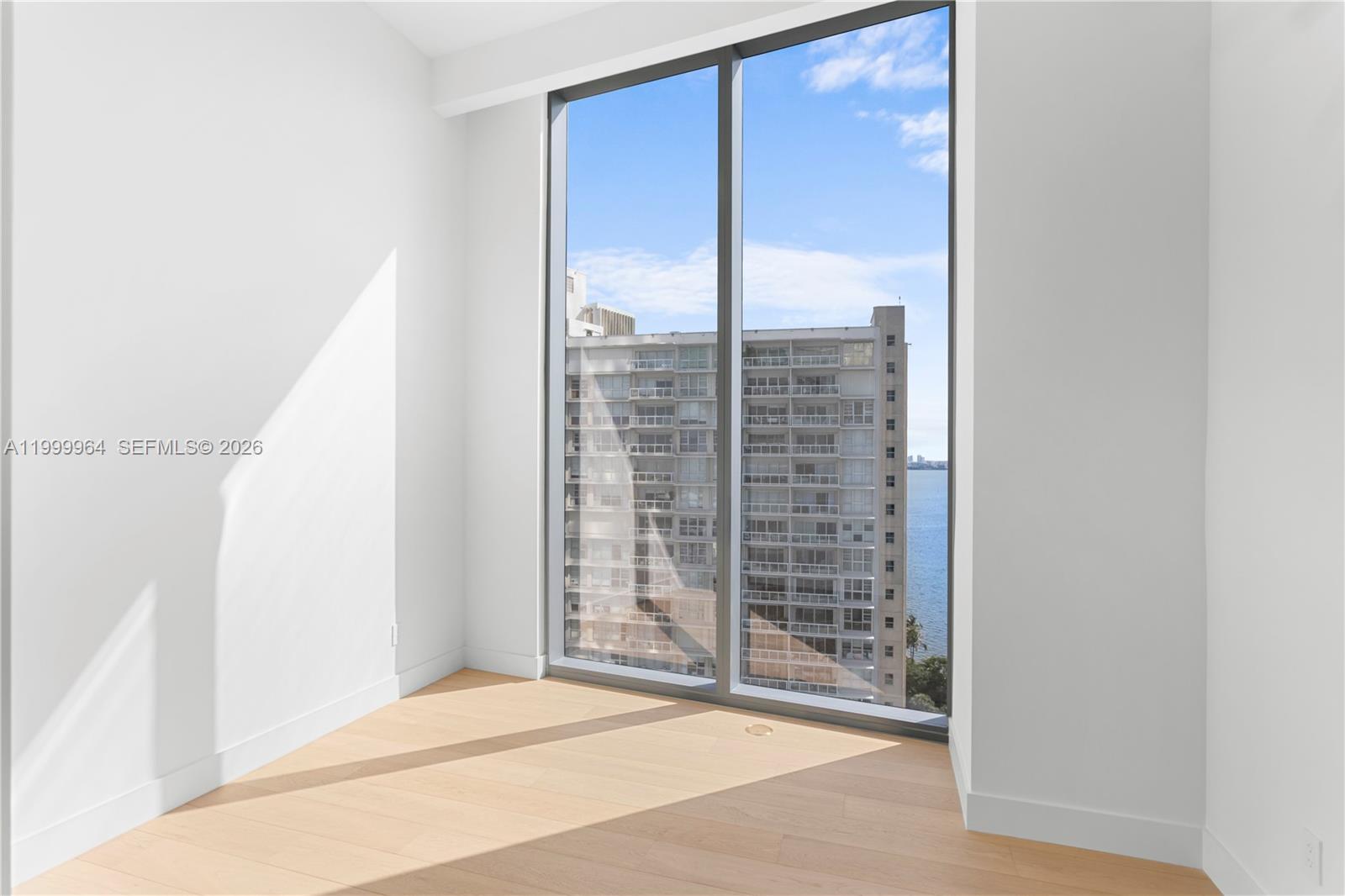 175 SE 25th Rd #1501 Miami, FL 33129