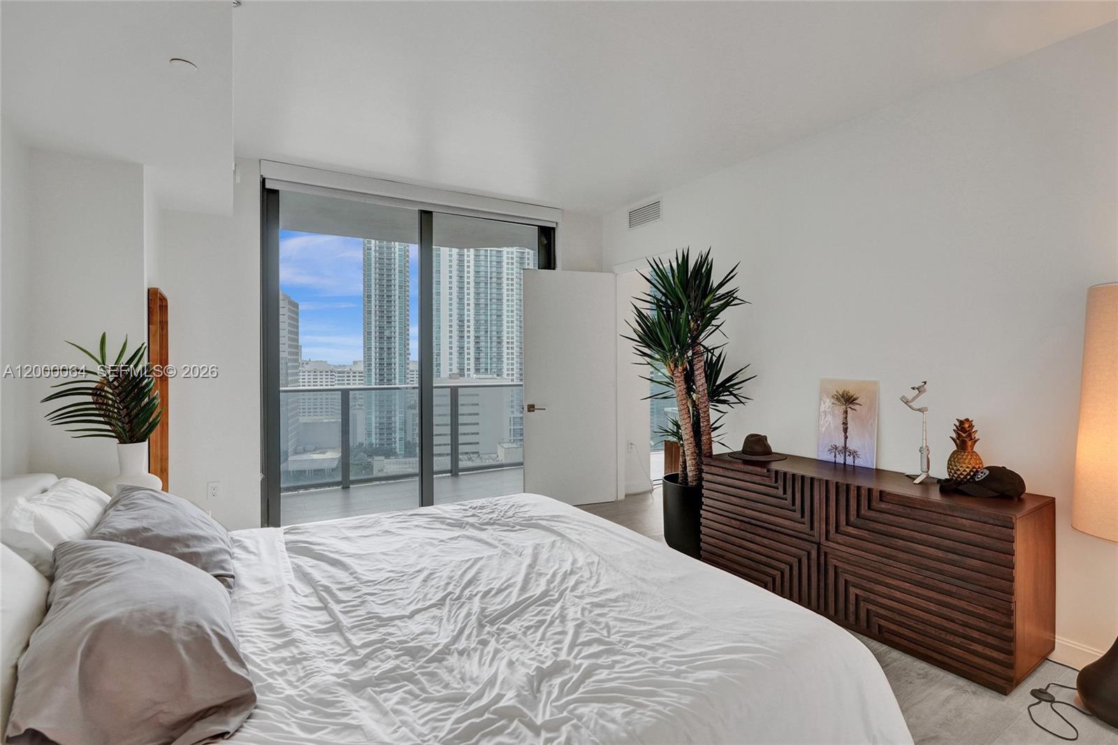 image Brickell Heights East22