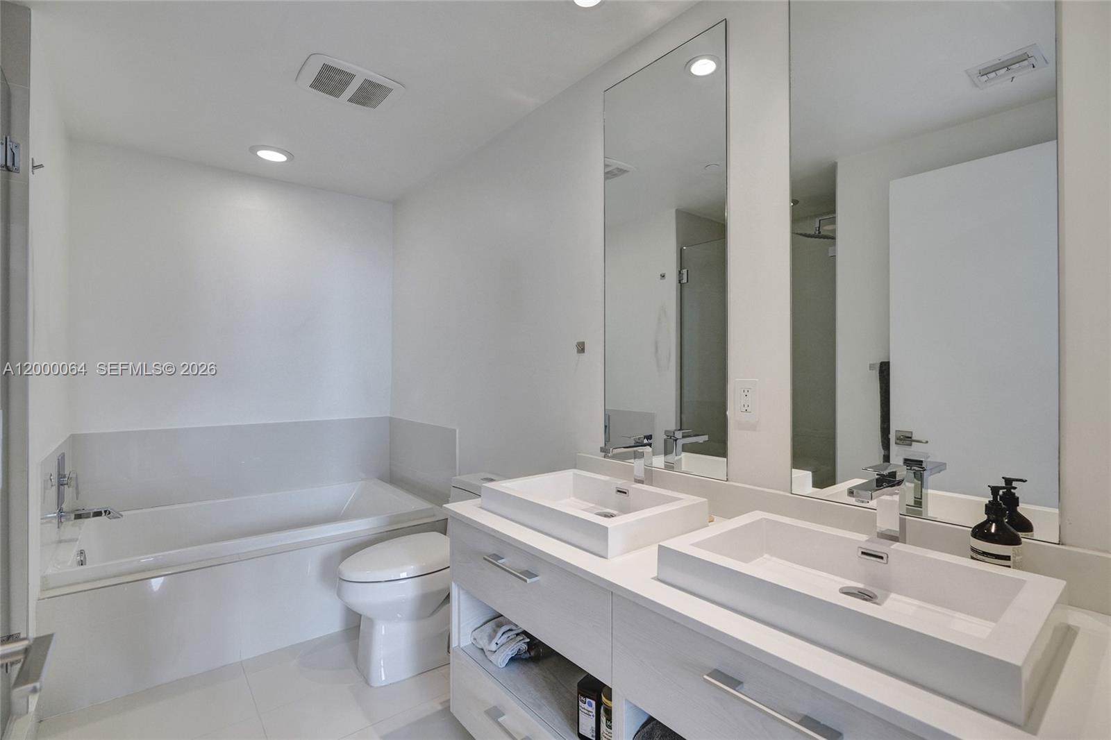 image Brickell Heights East23