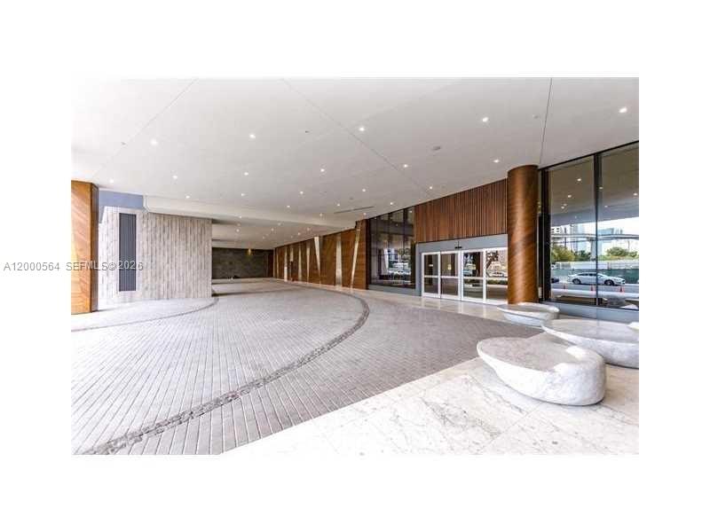 image Reach Brickell City Centre1