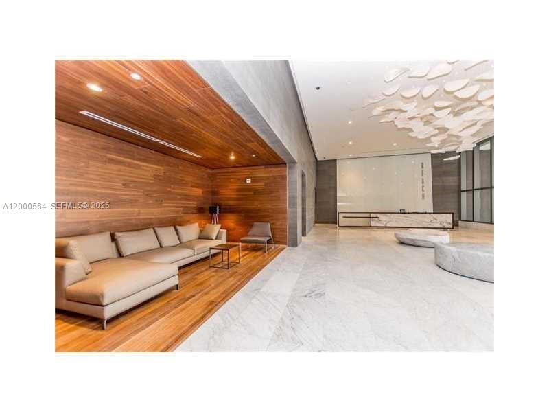 image Reach Brickell City Centre5