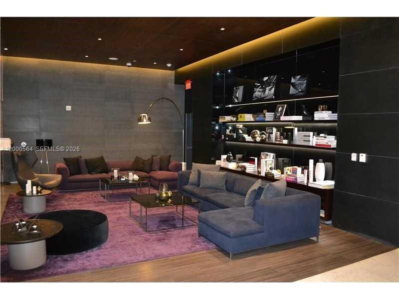 image Reach Brickell City Centre6