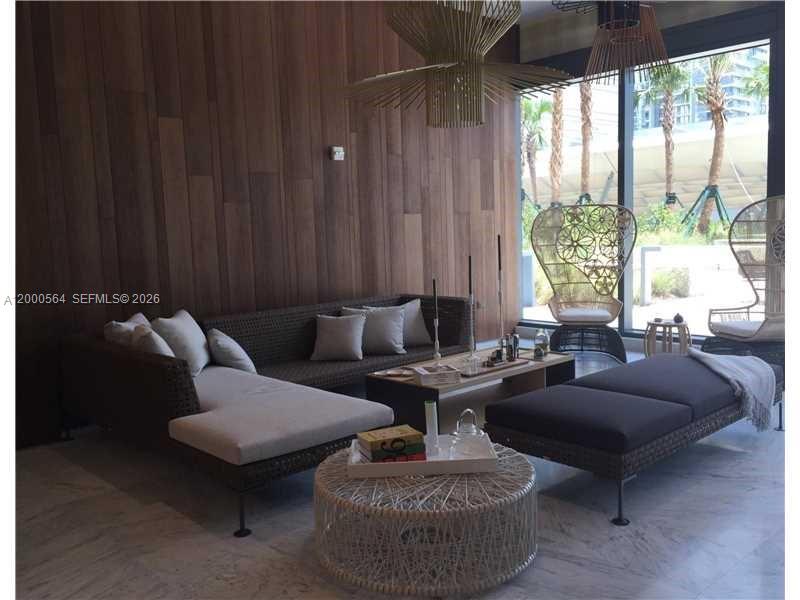 image Reach Brickell City Centre7