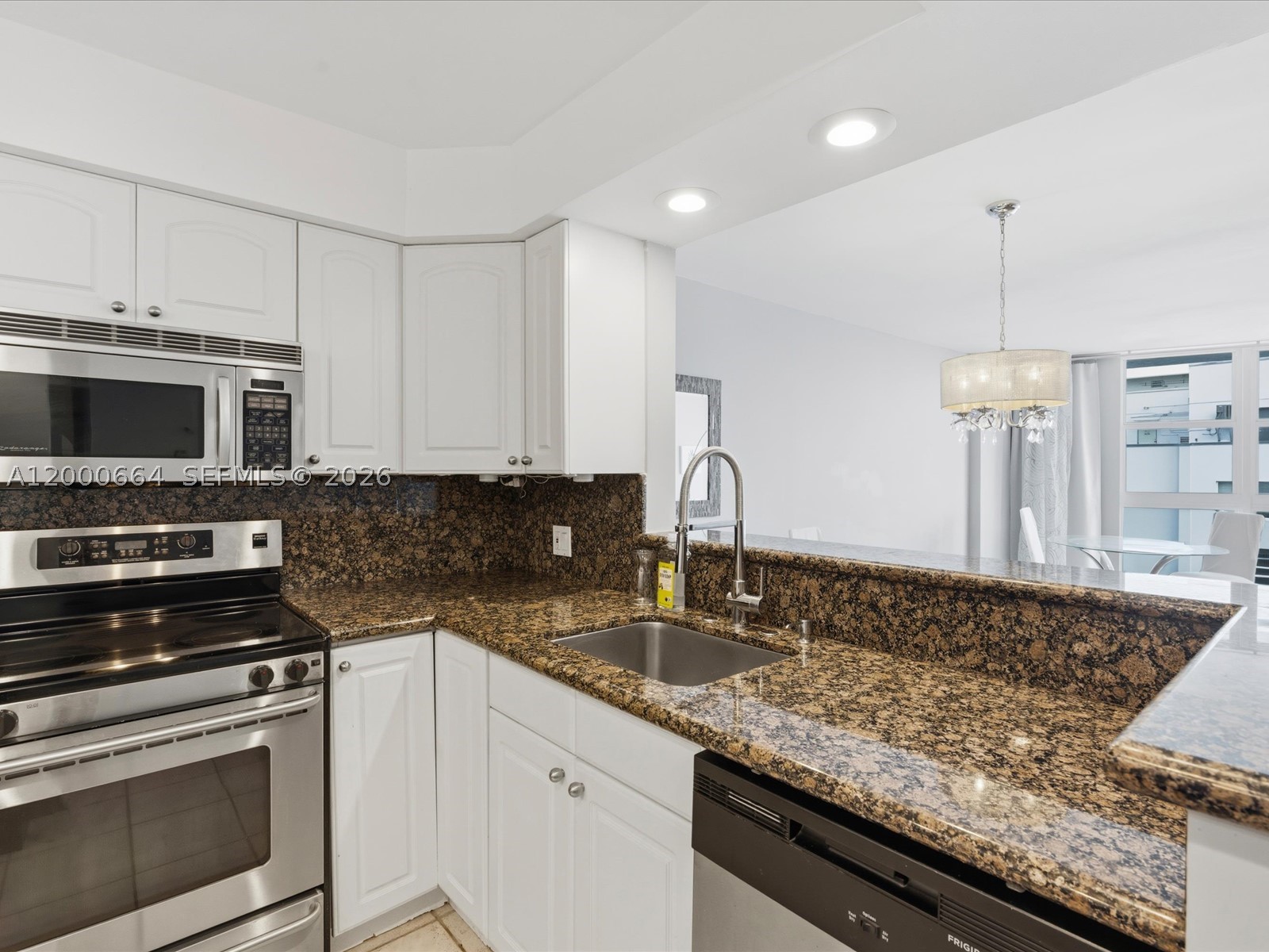 1228 West Ave #1506 Miami Beach, FL 33139