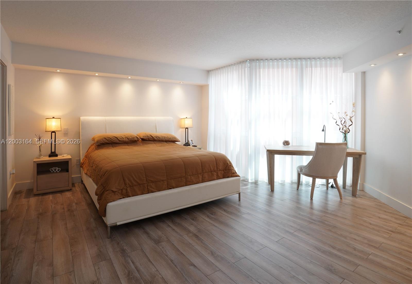 3370 Hidden Bay Dr #213 Aventura, FL 33180