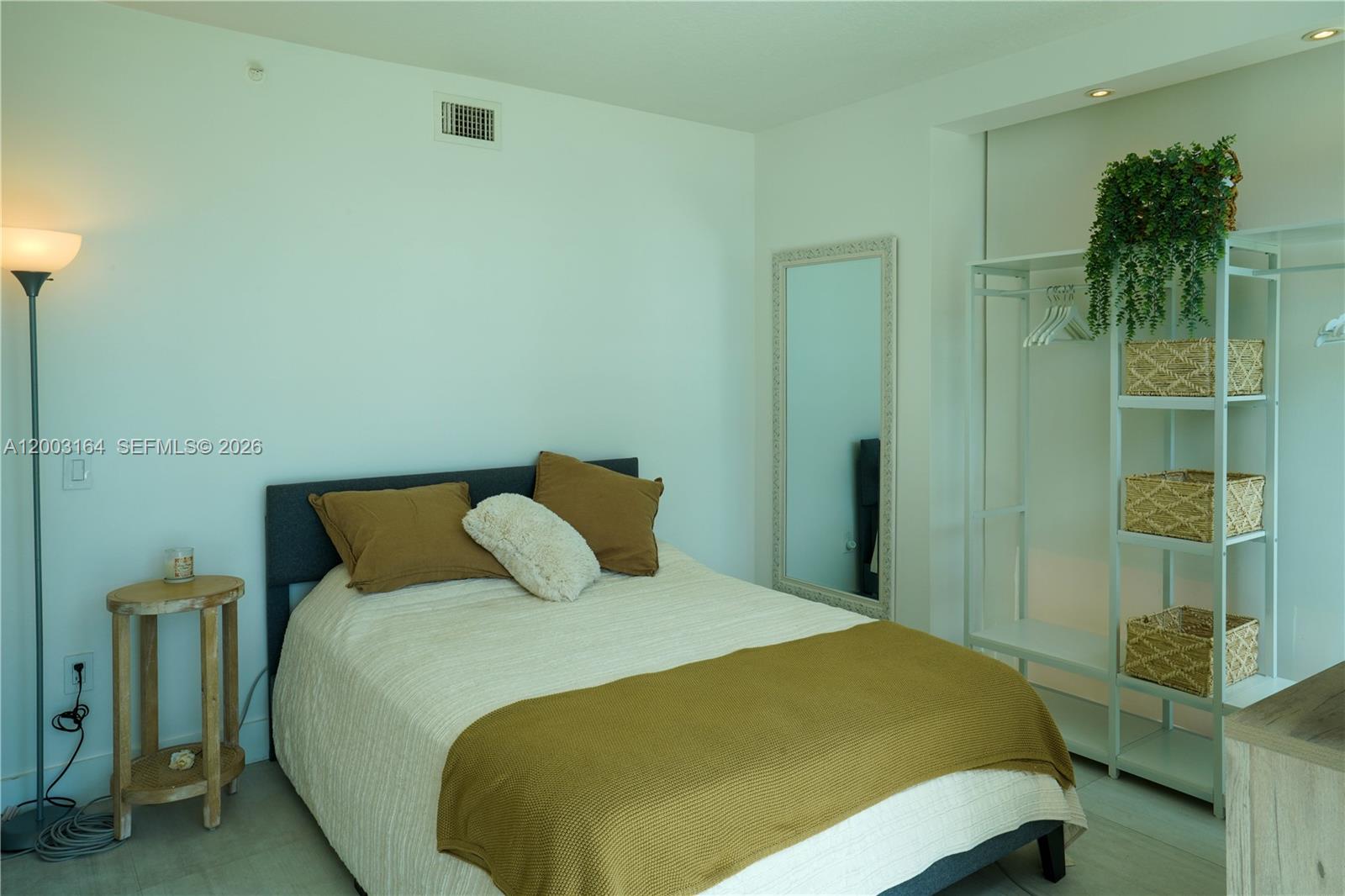 3370 Hidden Bay Dr #213 Aventura, FL 33180