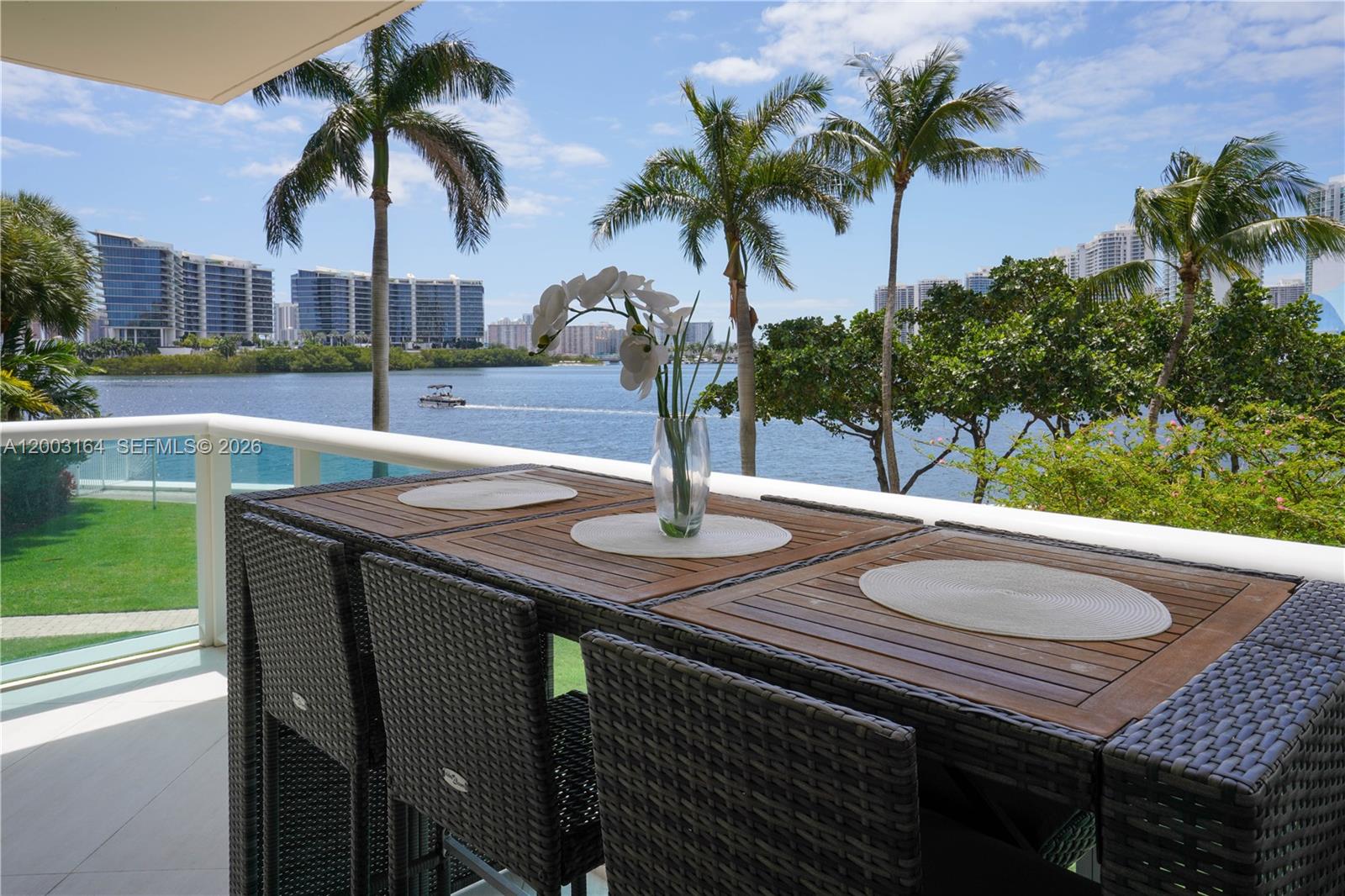 3370 Hidden Bay Dr #213 Aventura, FL 33180