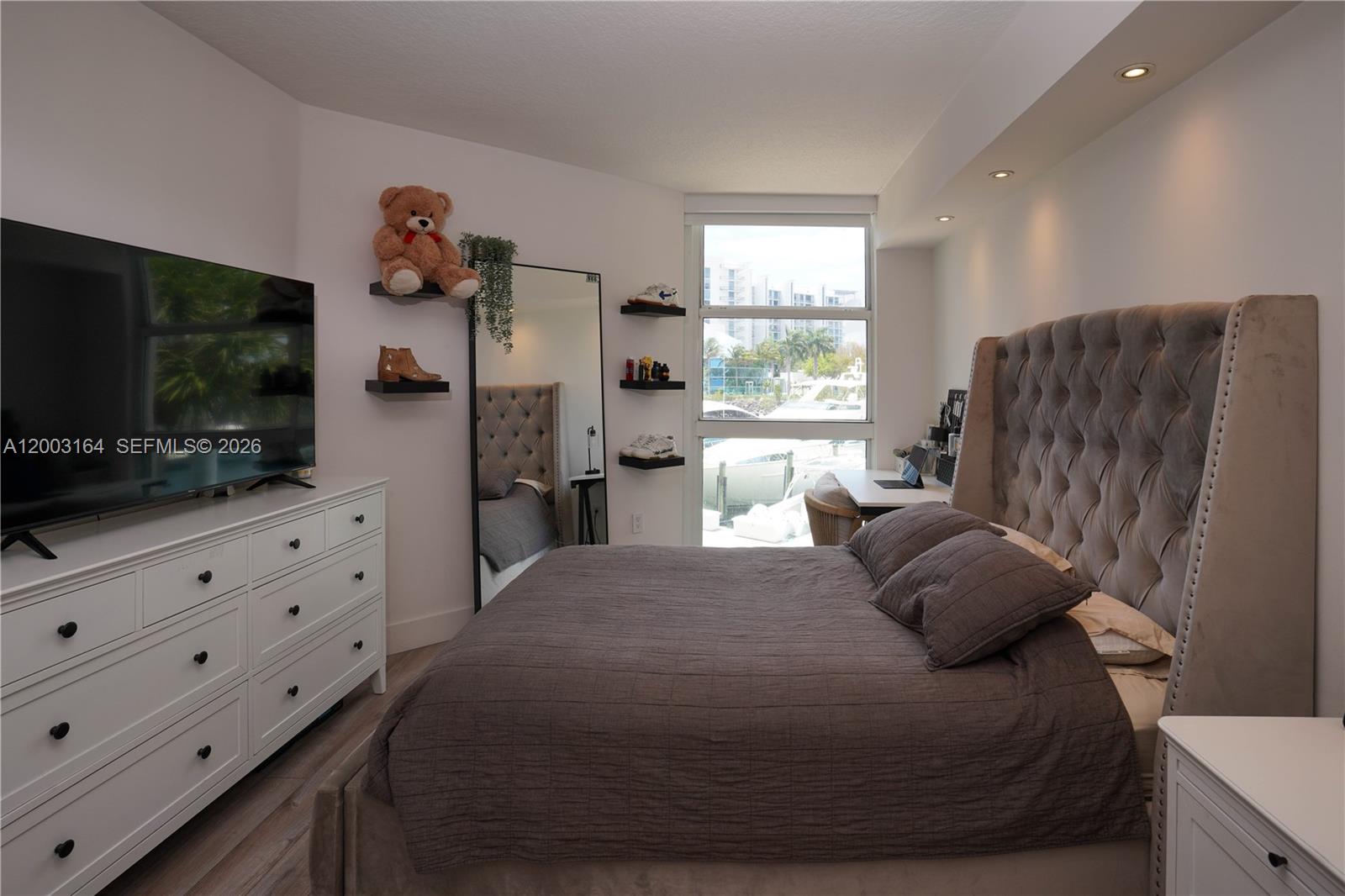 3370 Hidden Bay Dr #213 Aventura, FL 33180