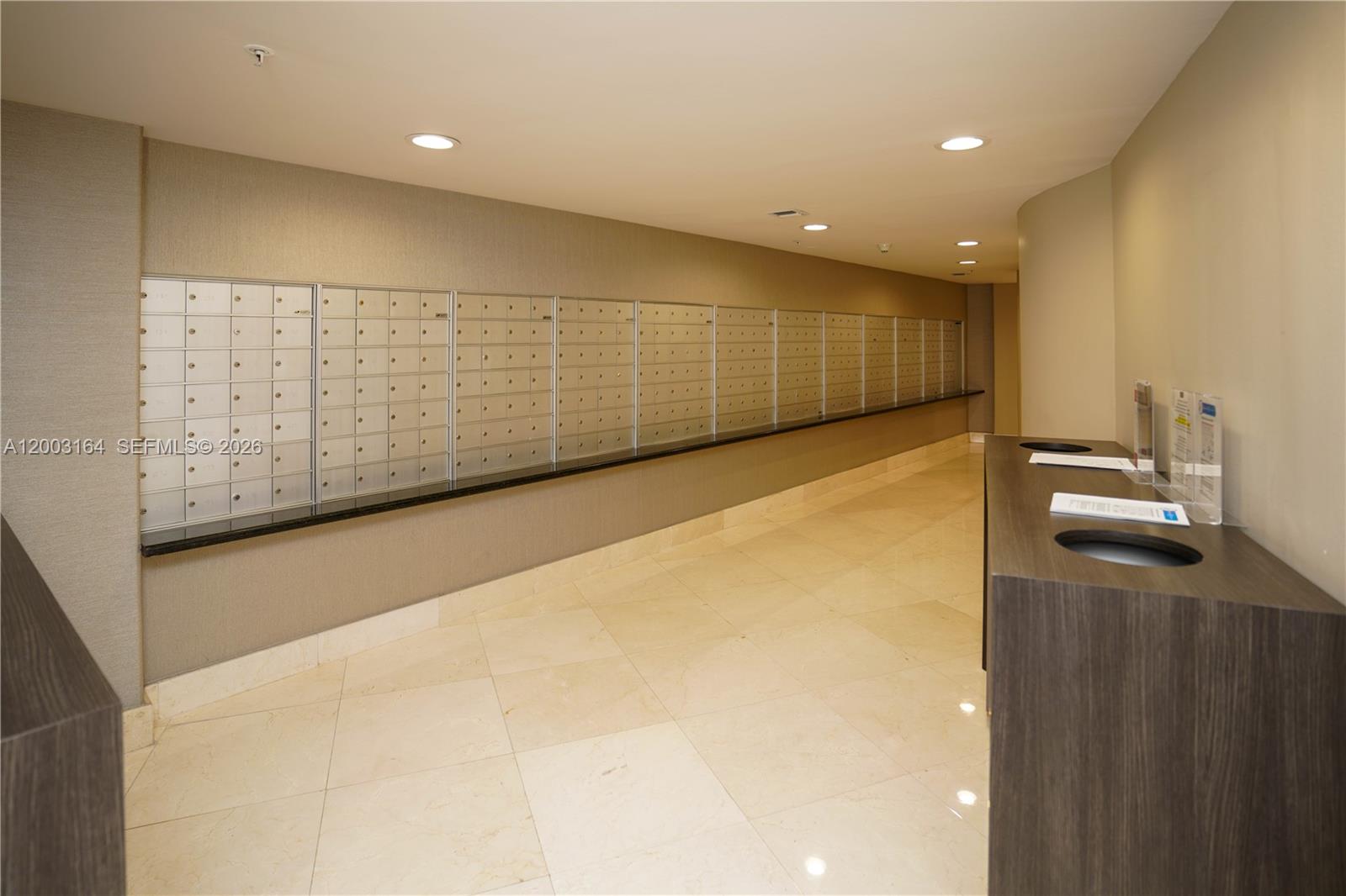 3370 Hidden Bay Dr #213 Aventura, FL 33180