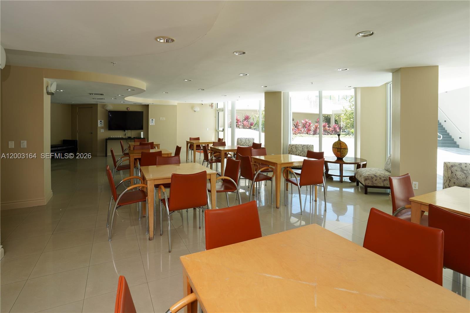 3370 Hidden Bay Dr #213 Aventura, FL 33180