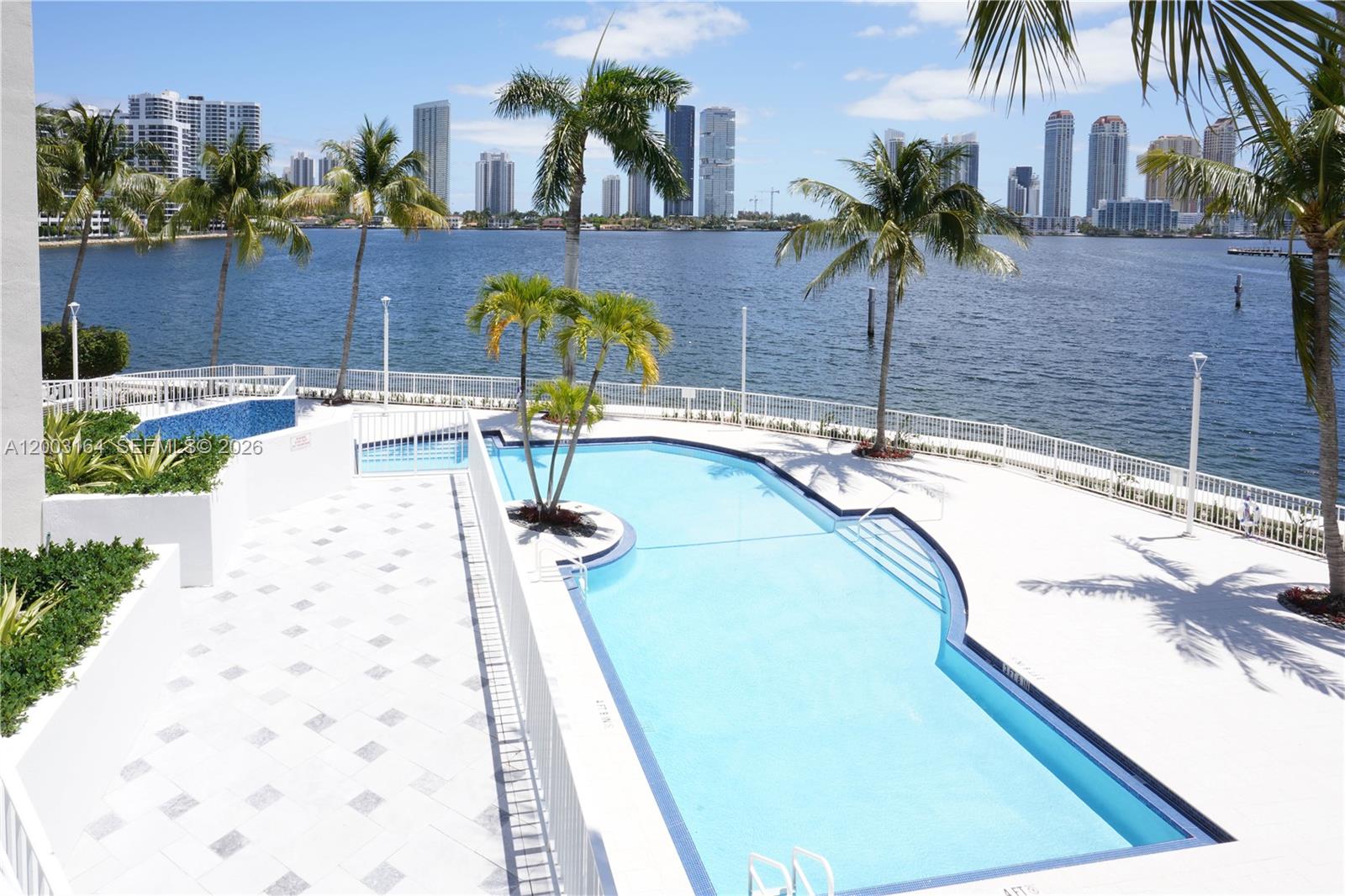 3370 Hidden Bay Dr #213 Aventura, FL 33180