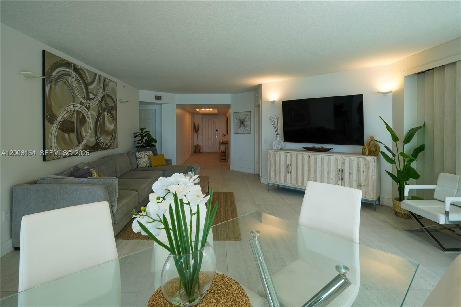 3370 Hidden Bay Dr #213 Aventura, FL 33180