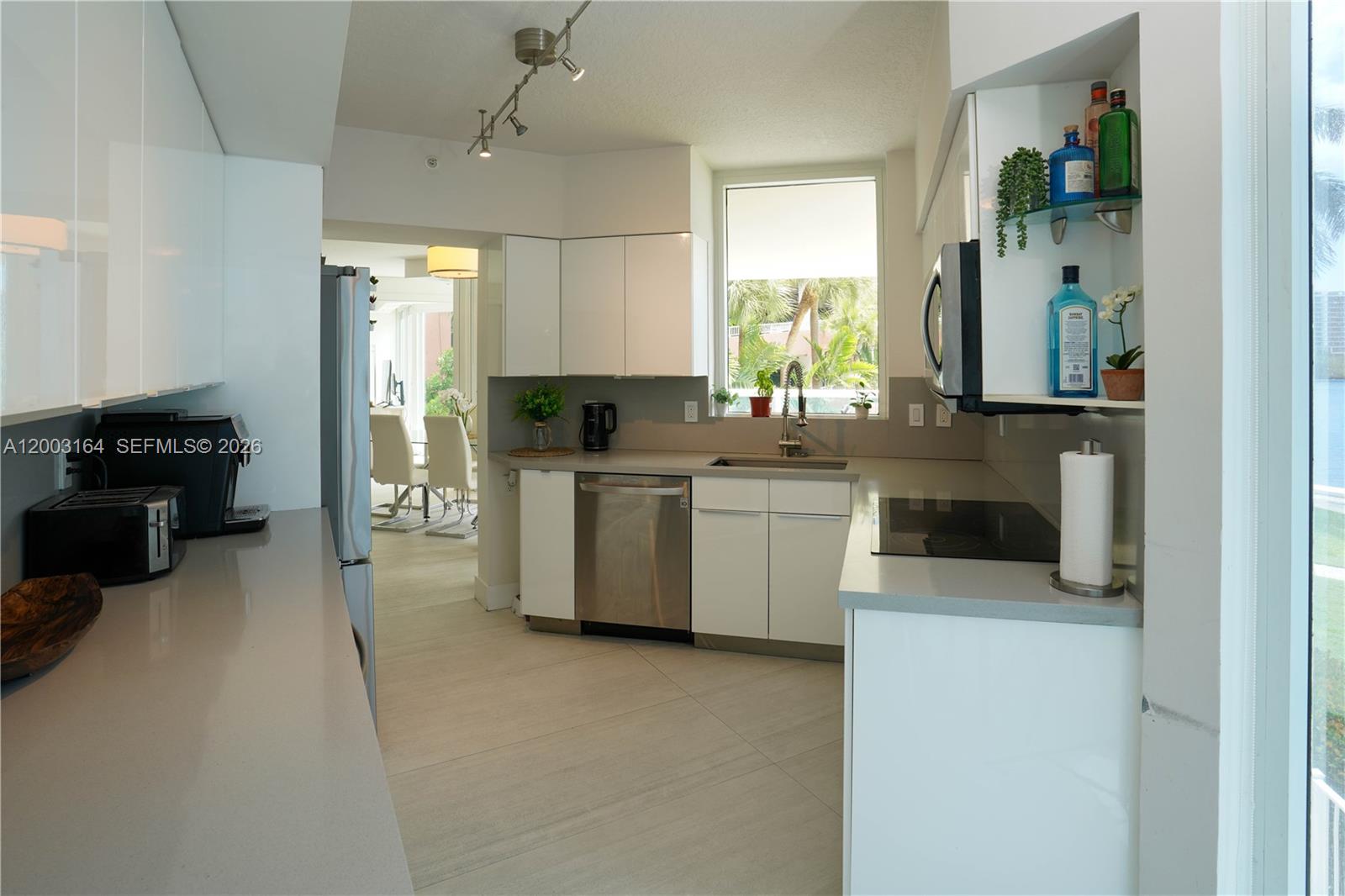 3370 Hidden Bay Dr #213 Aventura, FL 33180