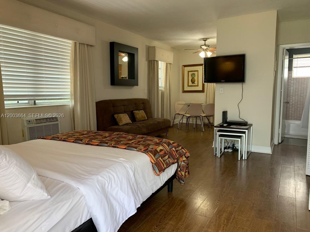 740 Michigan Ave #10