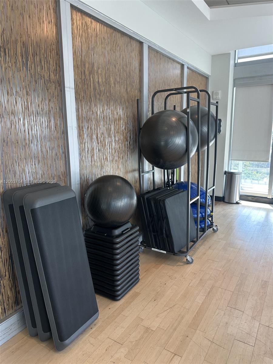 image Axis on Brickell South22