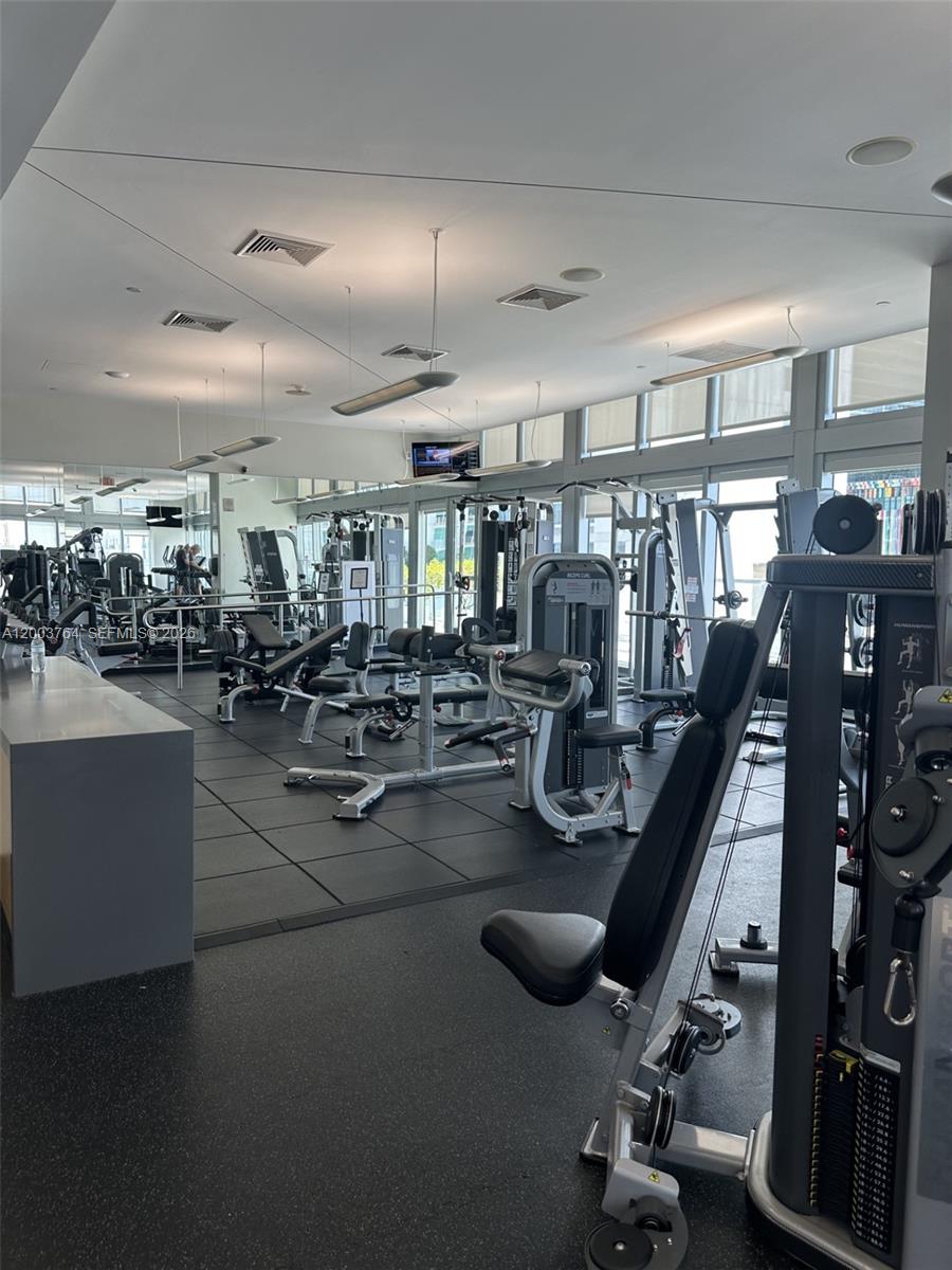 image Axis on Brickell South39