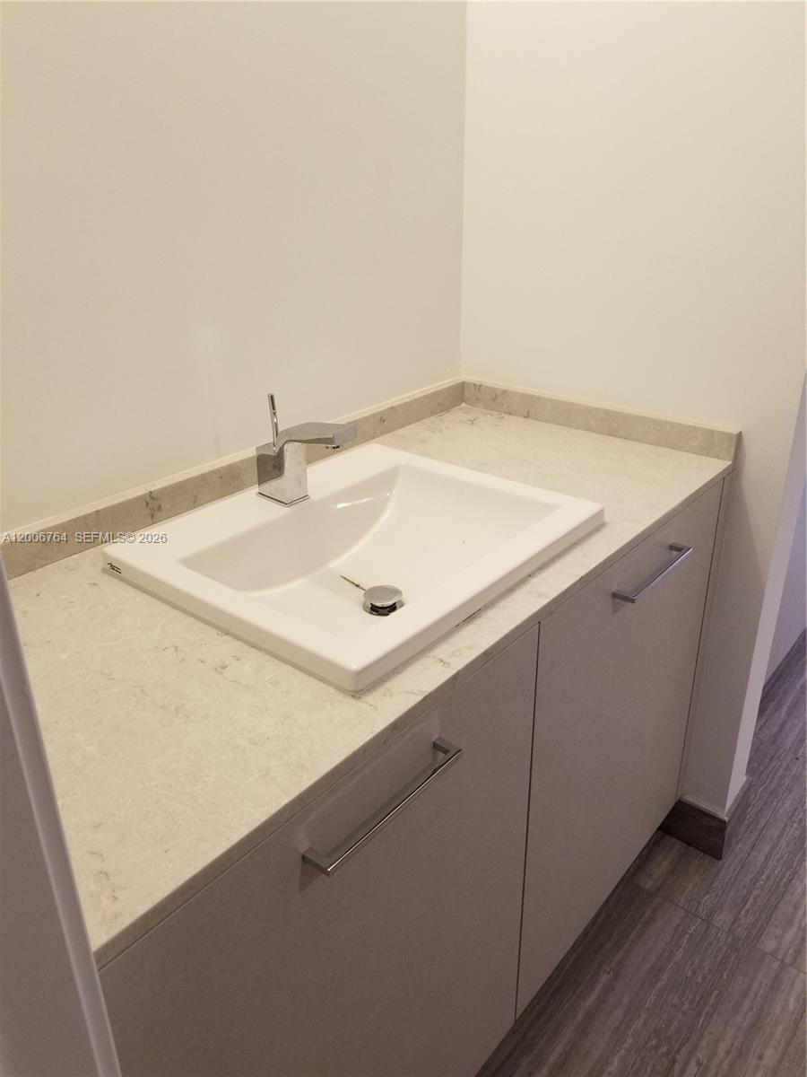 image 1010 Brickell19